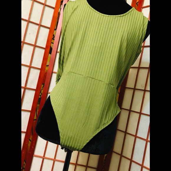 🔥PLUS SIZED RIBBED BUTTON DETAIL BODYSUIT💐 NWT🏷 - Picture 8 of 12